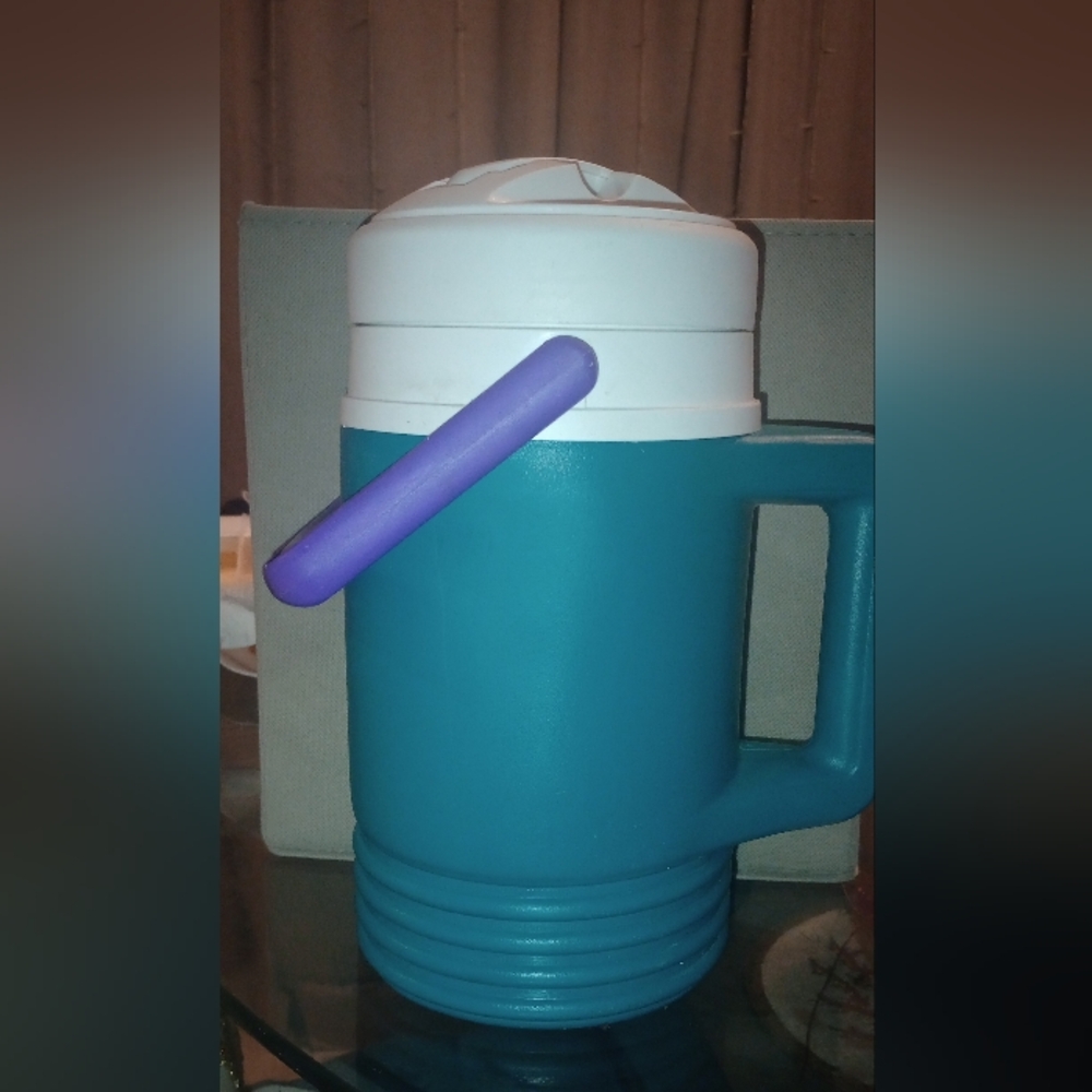 Igloo Legend Beverage Pitcher/Cooler
